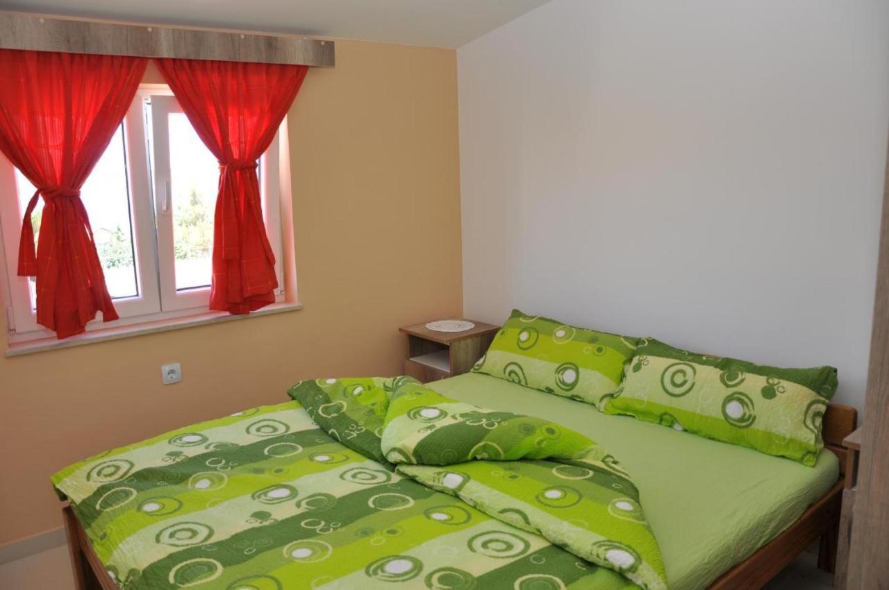 Eva Appartement Gornji Karin Buitenkant foto