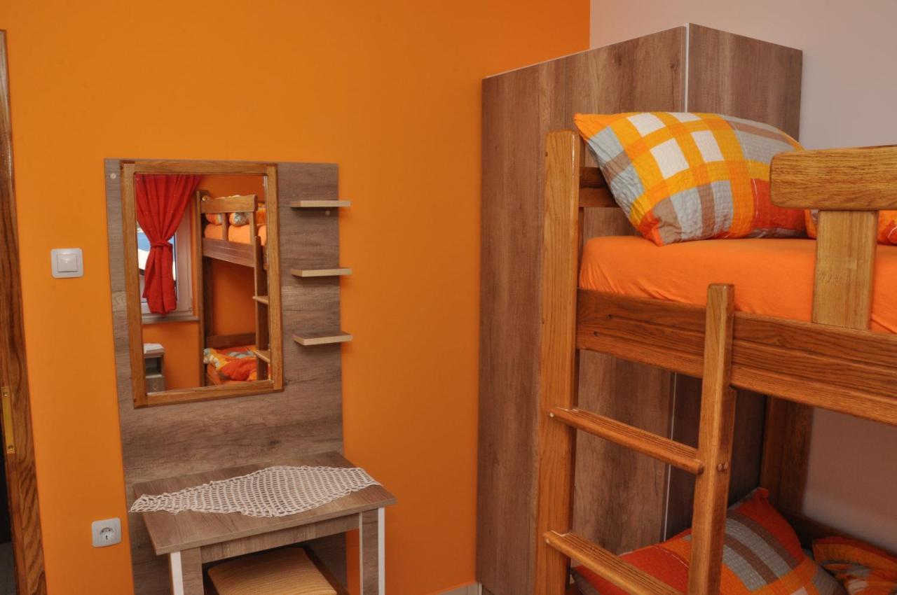Eva Appartement Gornji Karin Buitenkant foto